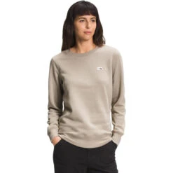 The North Face Women's Heritage Patch Crew -Active Wear Shop NF0A533R 148 hero
