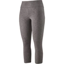 Patagonia Women's Centered Crops -Active Wear Shop WBS20 21917 SDNA 9f9cee50 6a89 44d0 bd79 b17a5e2e21b9